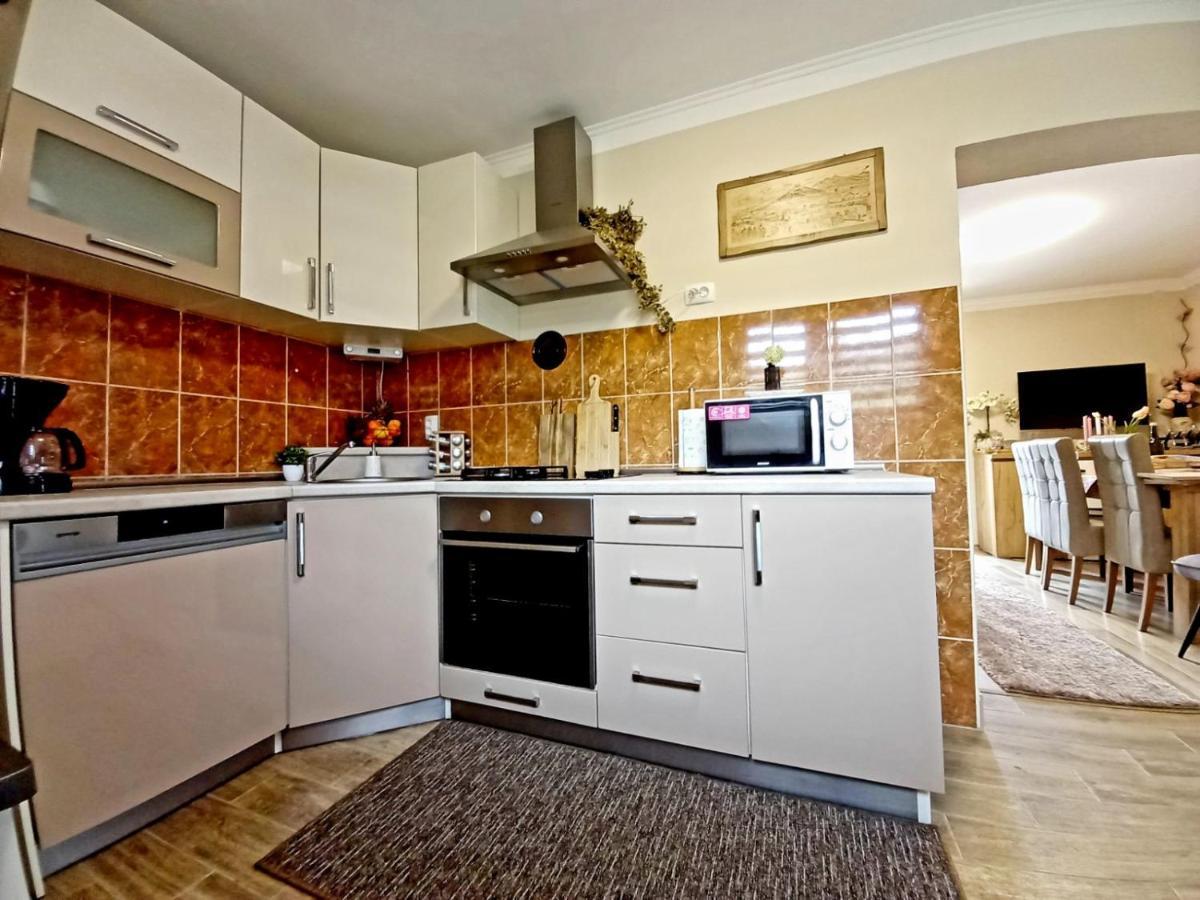 Вілла Matan House Оточац Екстер'єр фото